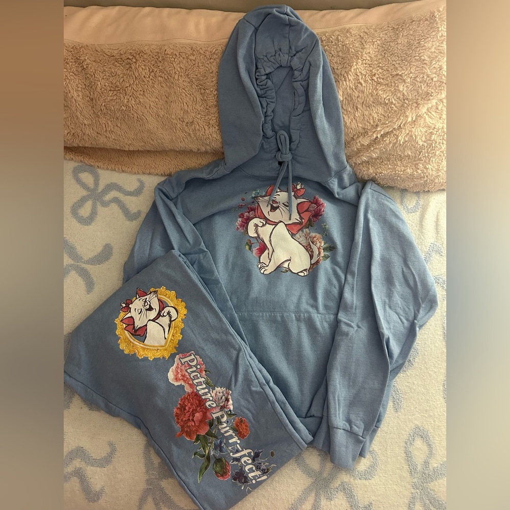 Disney’s The Aristocats Marie Light Blue Sweatsuit